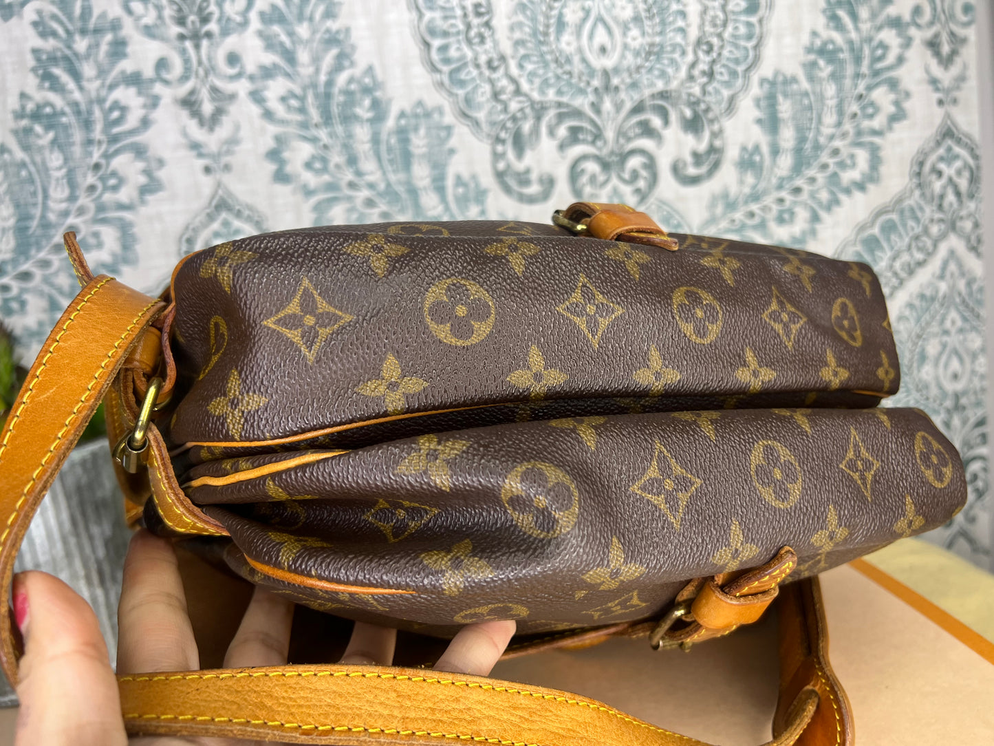 Louis Vuitton Saumur 30