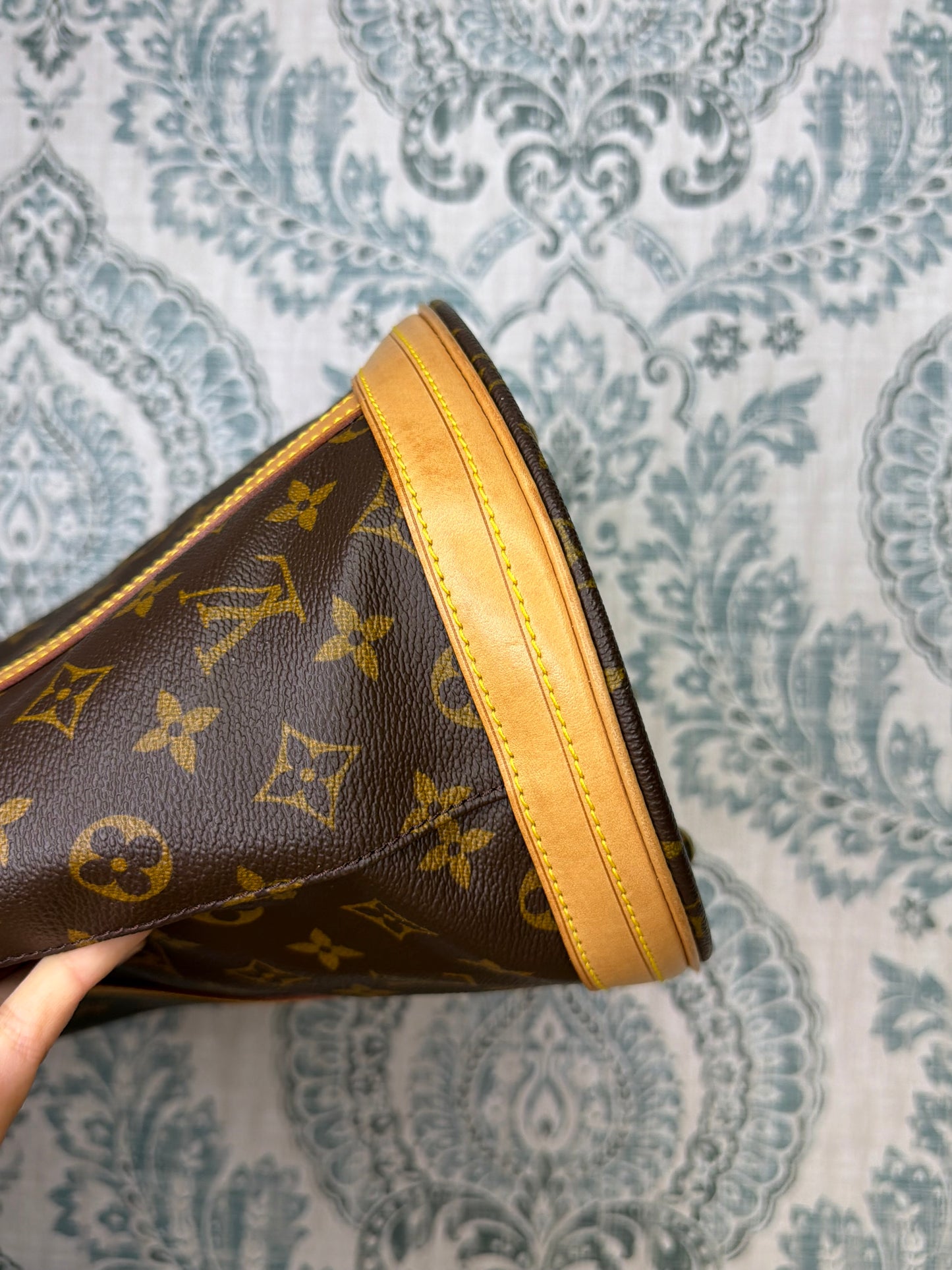 Louis Vuitton Bucket GM