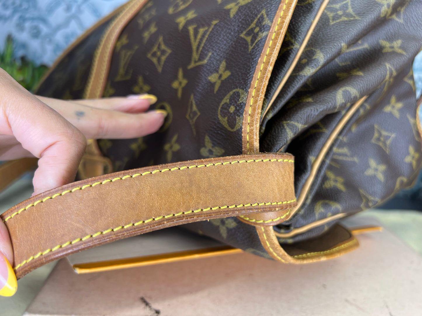 Louis Vuitton Saumur 35