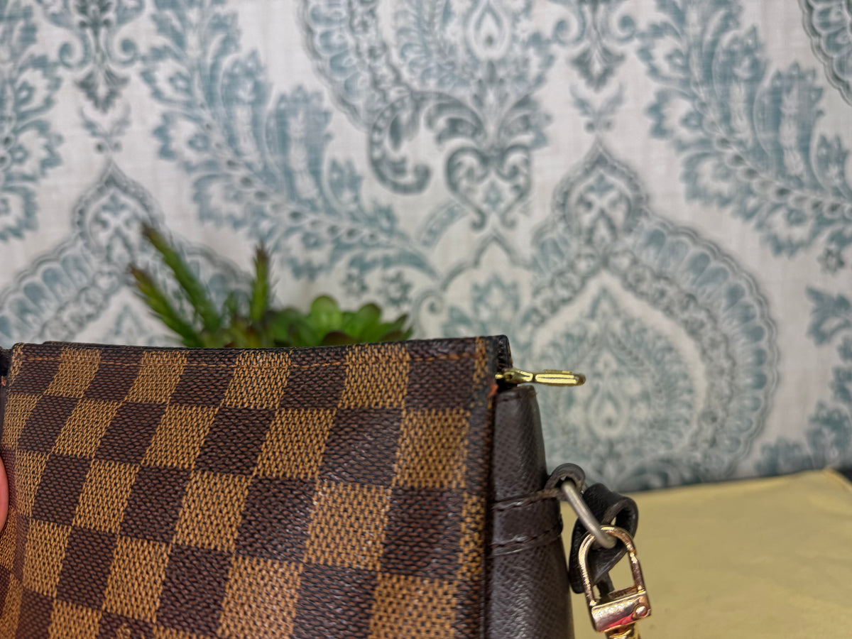 Louis Vuitton Damier Ebene Trousse Pochette