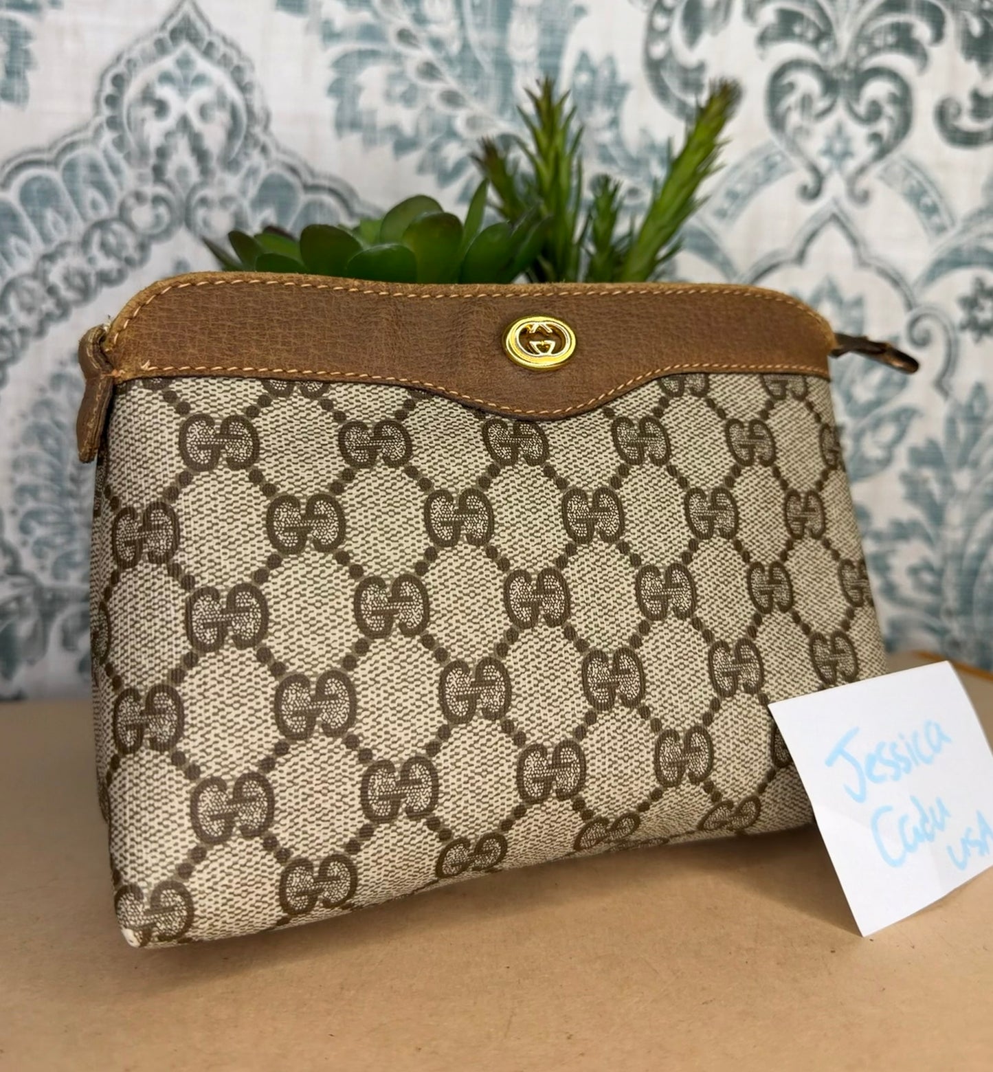 Gucci Supreme Brown Vintage Zipped Pouch