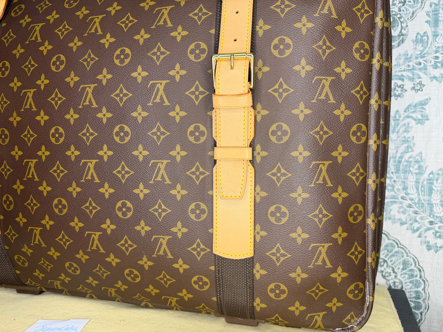 Louis Vuitton Satellite 60 Suit Case