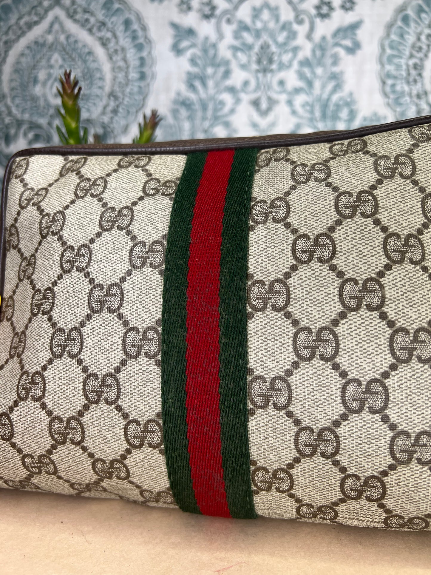 Gucci Supreme Brown Sherry Line Pouch