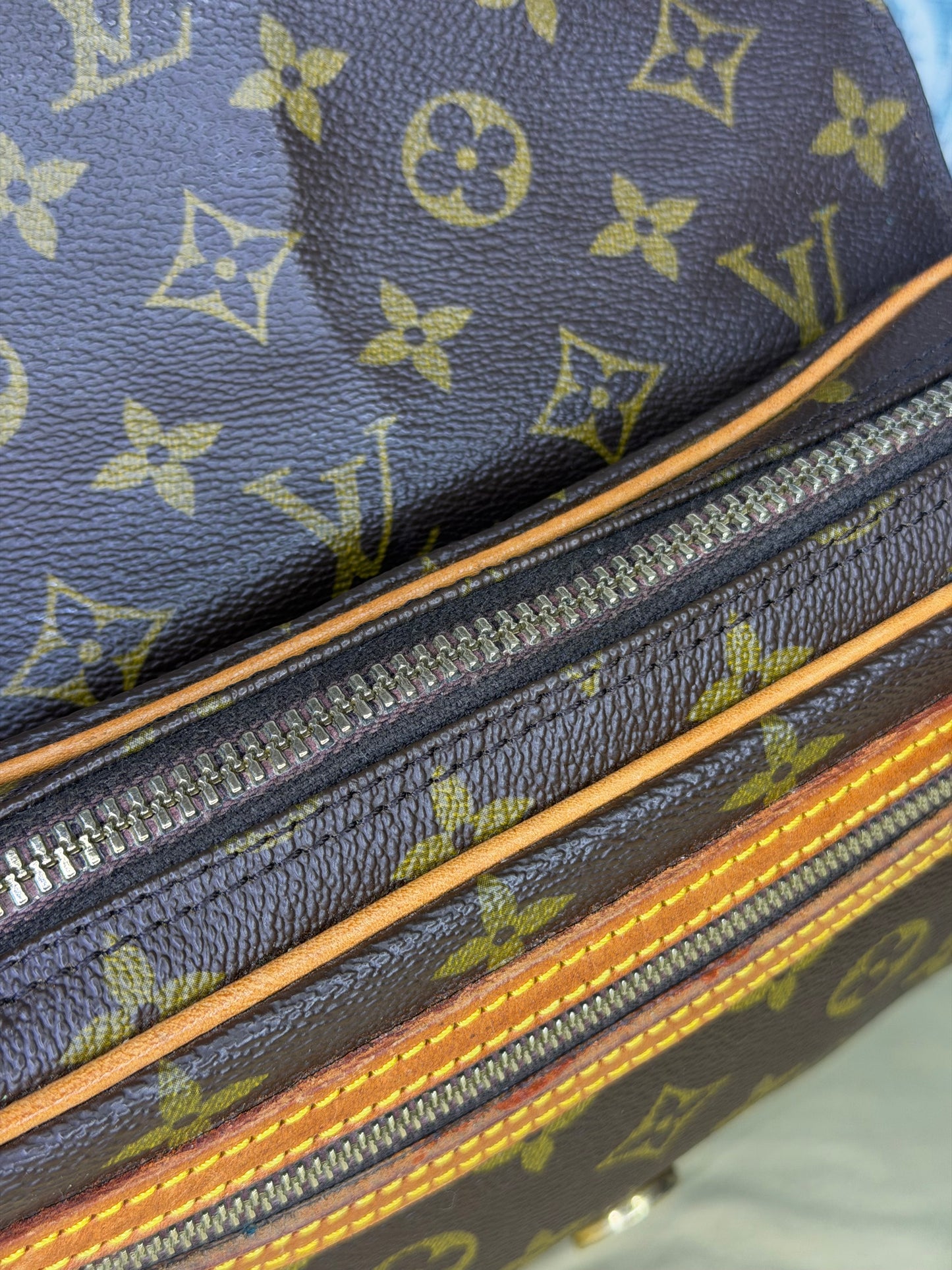 Louis Vuitton Saint Germain 24