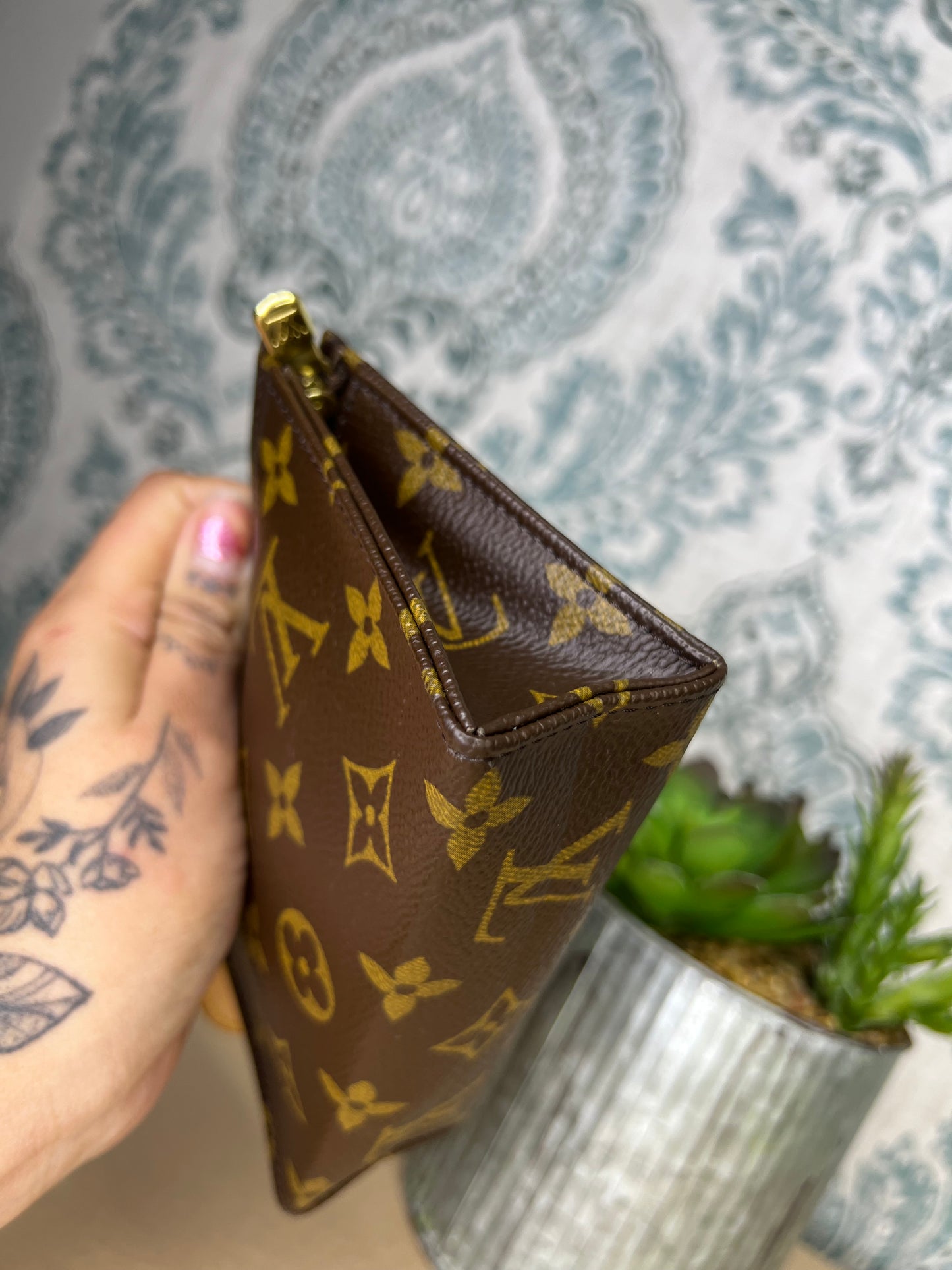 Louis Vuitton Toiletry 15