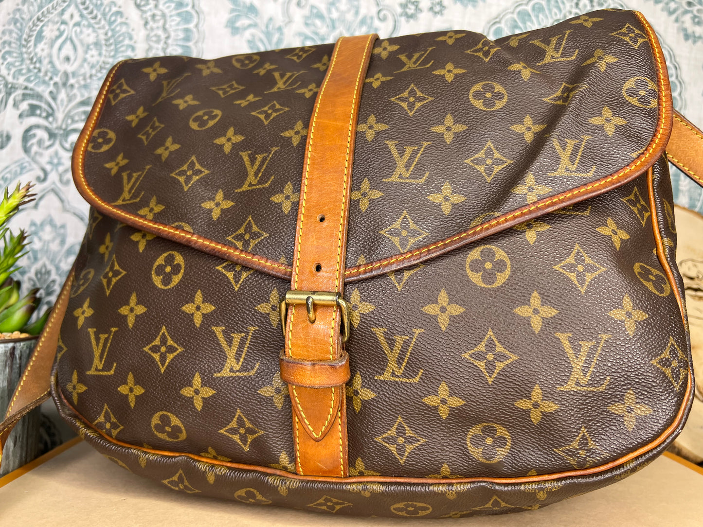Louis Vuitton Saumur 35