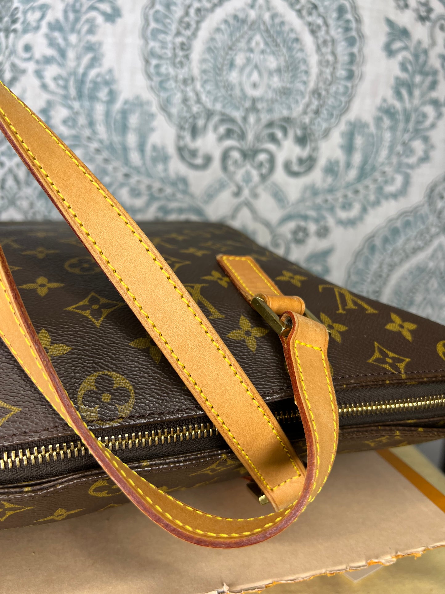 Louis Vuitton Cabas Mezzo