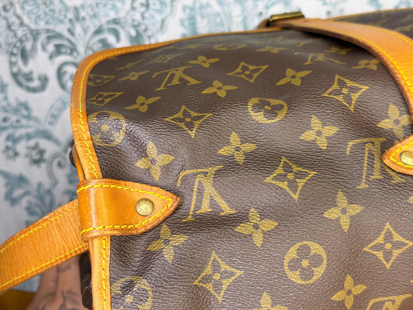 Louis Vuitton Saumur 35