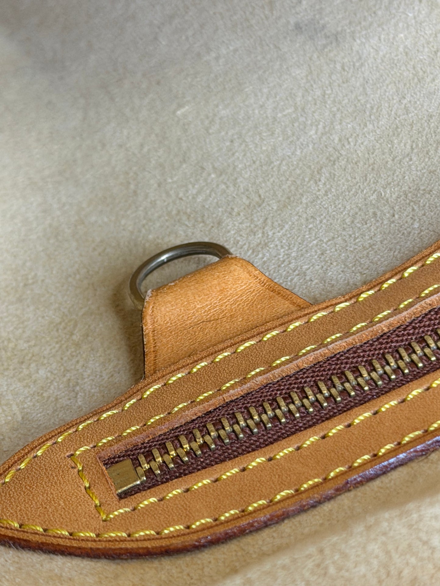 Louis Vuitton Porte Documents Voyage GM