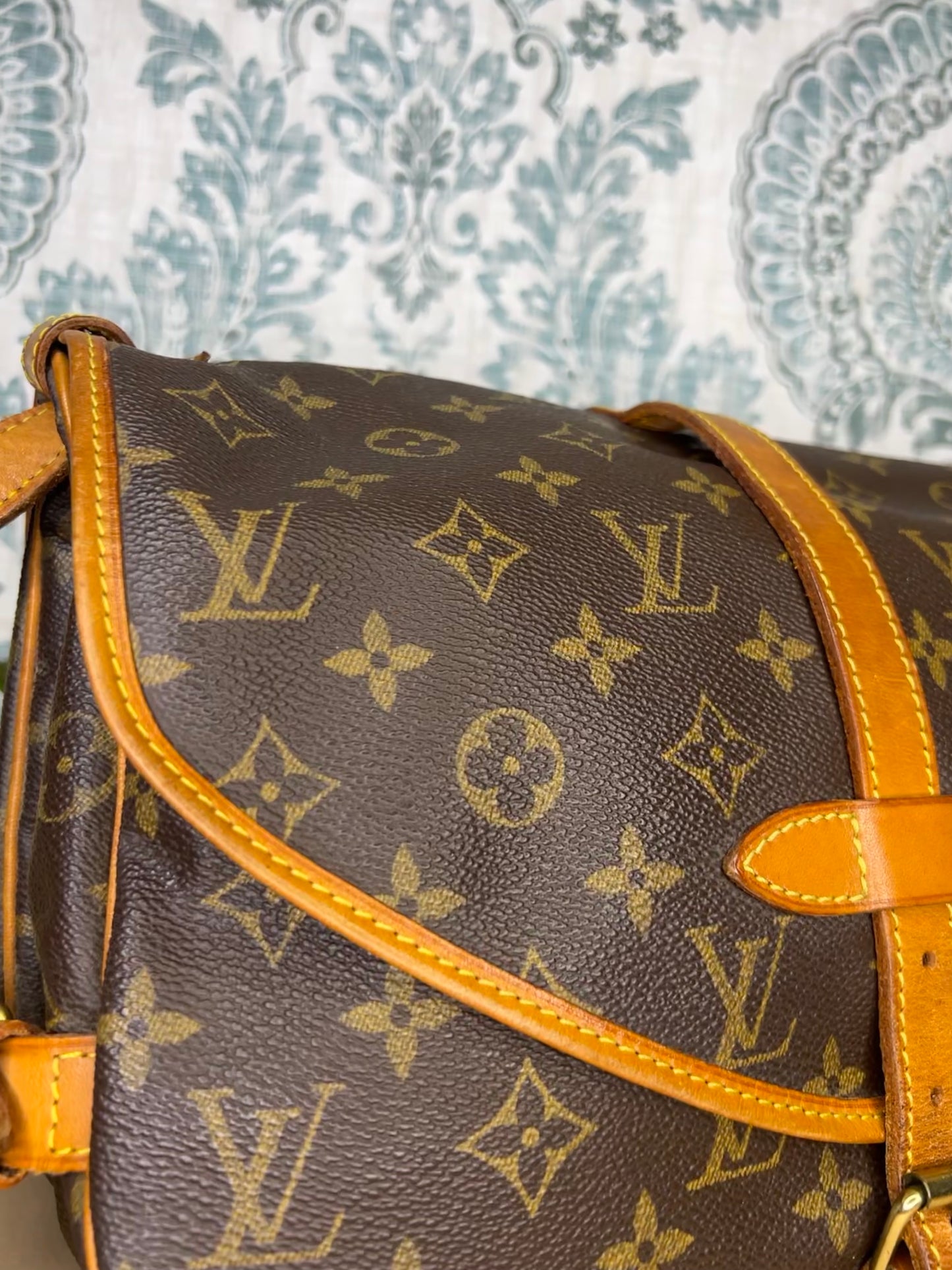 Louis Vuitton Saumur 30