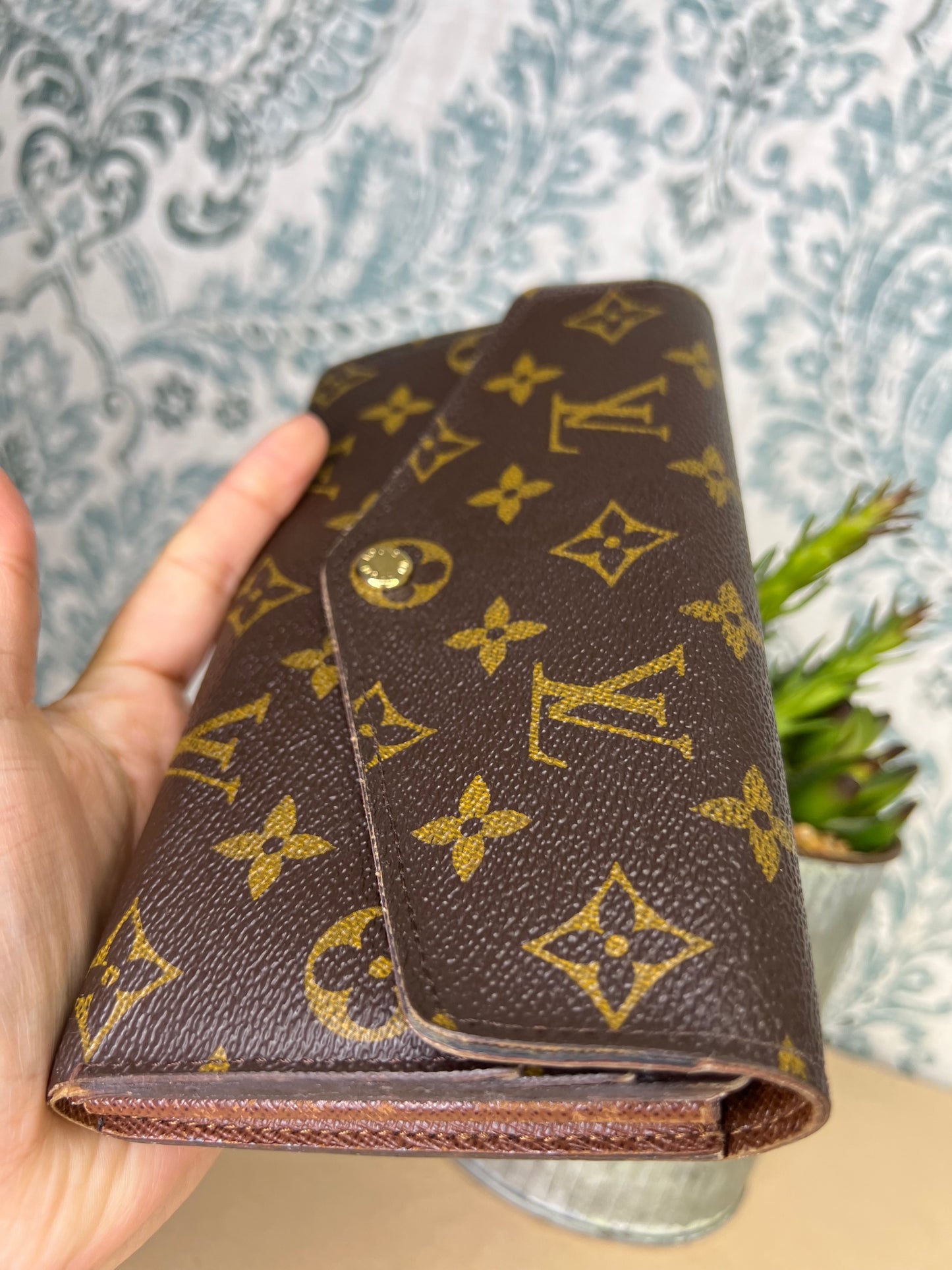Louis Vuitton Monogram Sarah Wallet NM