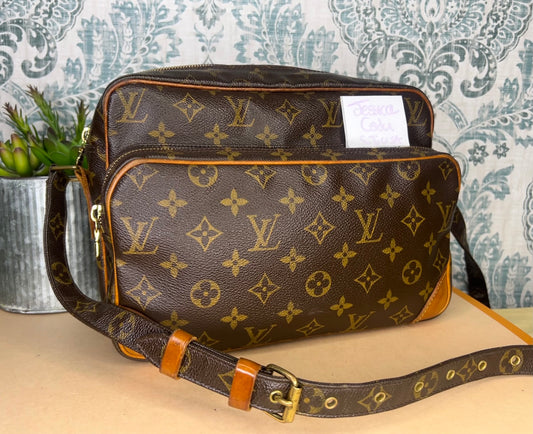 Louis Vuitton Nile PM