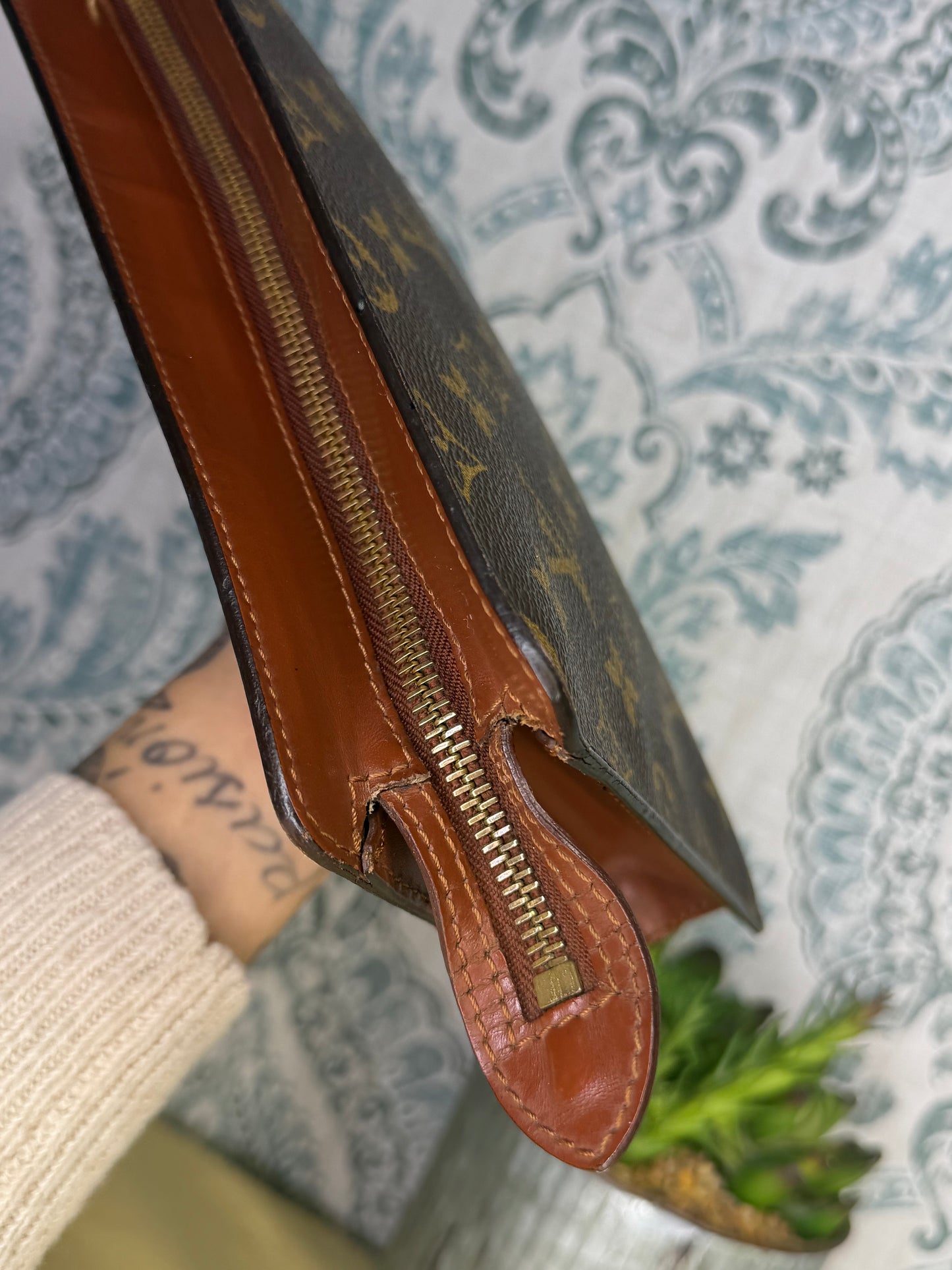 Louis Vuitton Pochette Homme Clutch