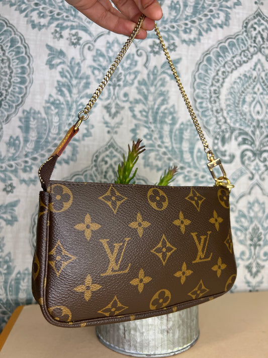 Louis Vuitton Monogram Bucket Pochette