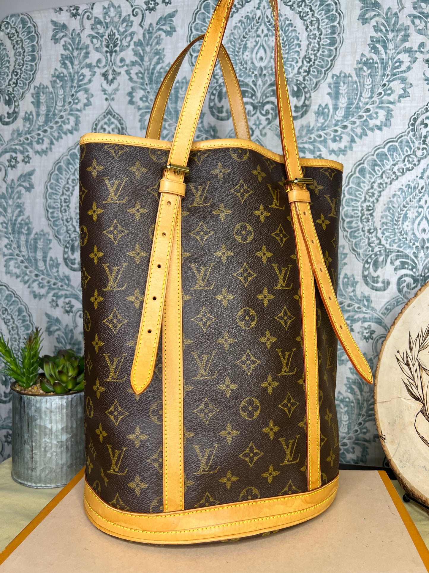 Louis Vuitton Bucket GM