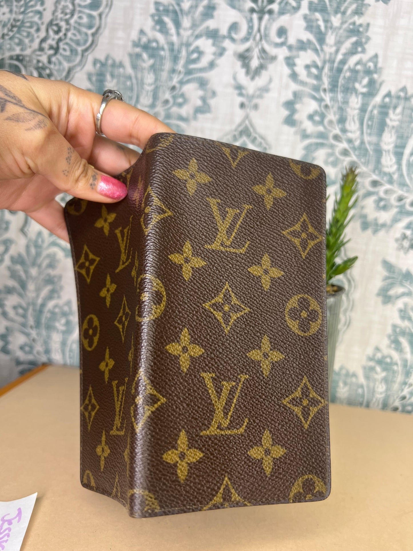 Louis Vuitton Monogram Vertical Checkbook Holder