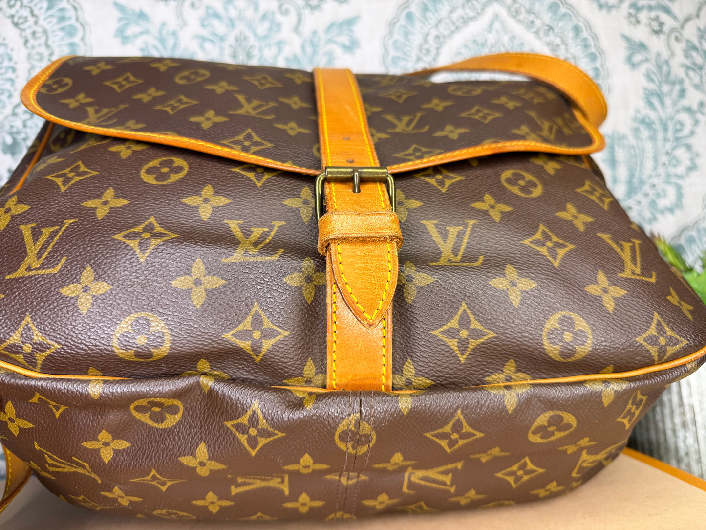 Louis Vuitton Saumur 35