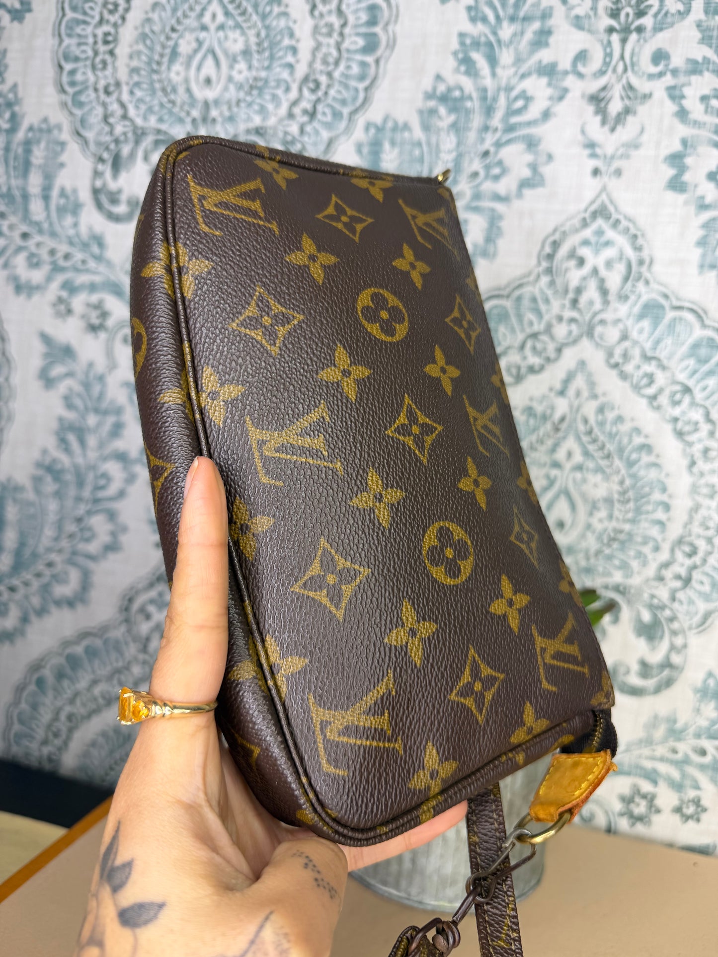 Louis Vuitton Pochette Accessories with Monogram Strap