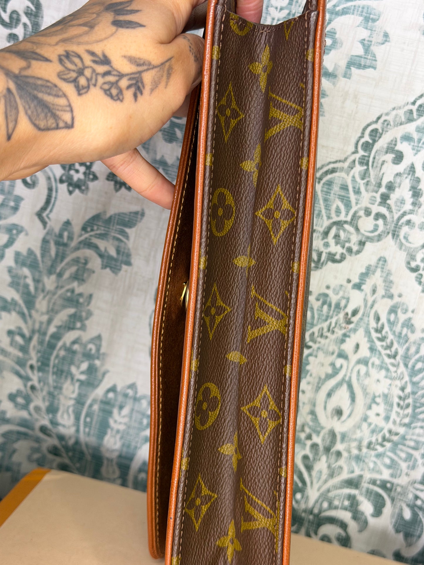 Louis Vuitton Pochette Dame PM Clutch