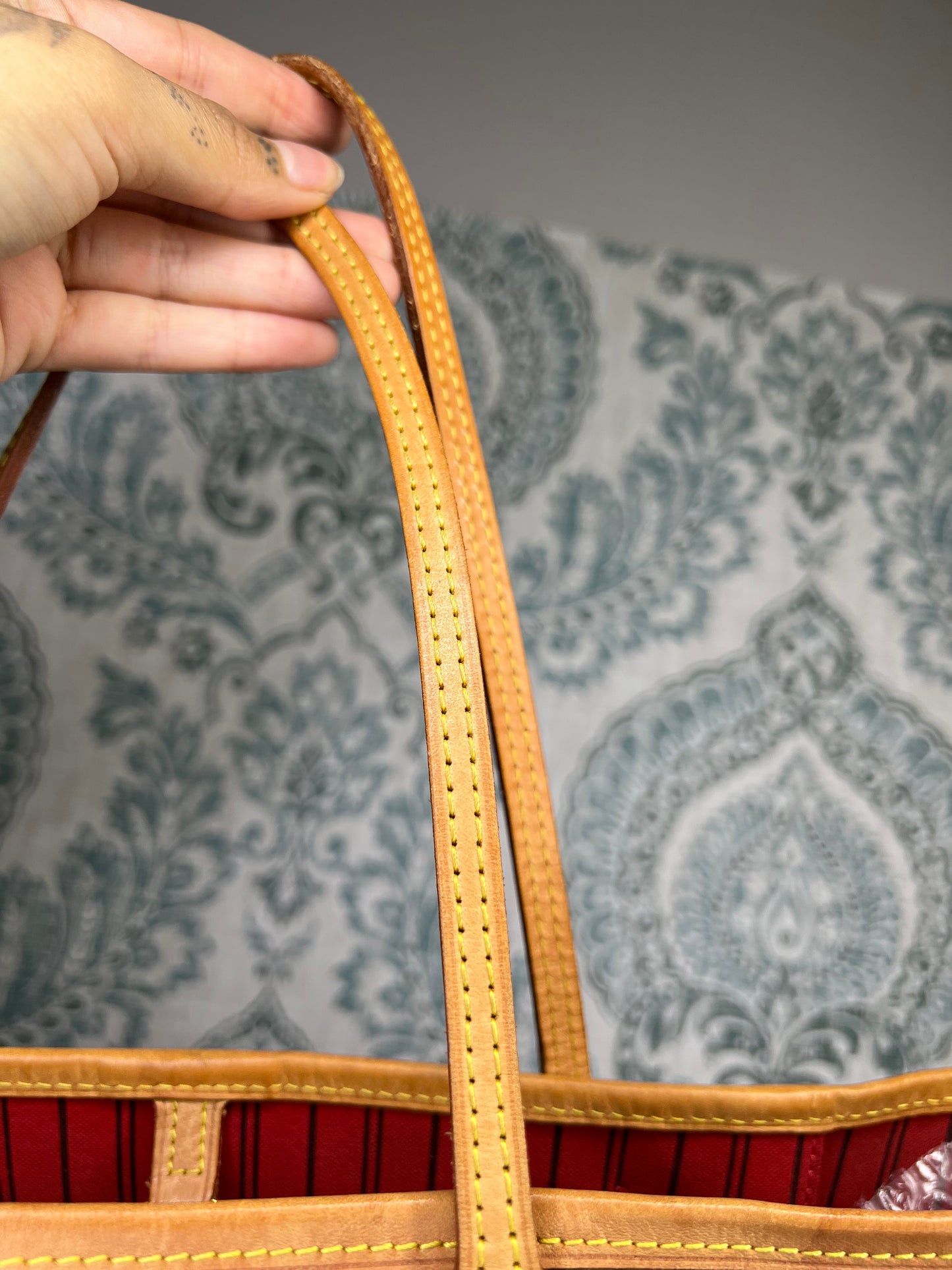 Neverfull MM Cherry Red