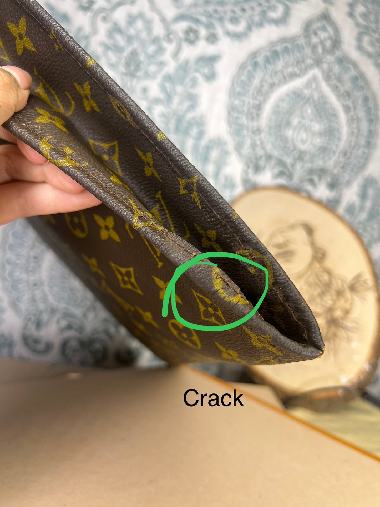 Louis Vuitton Poche Documents