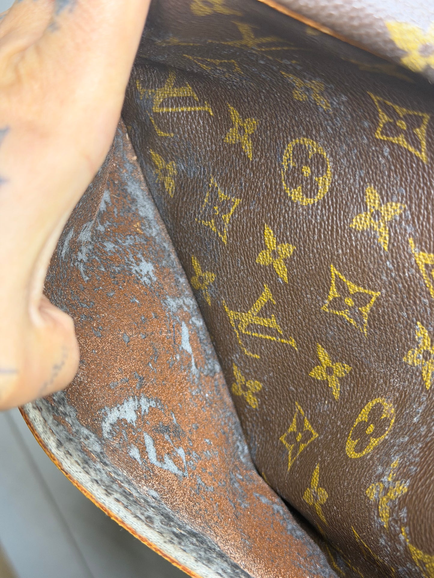 Louis Vuitton Trocadero 23