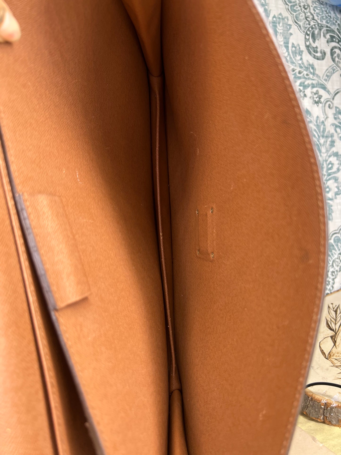 Louis Vuitton Serviette Conseiller Briefcase