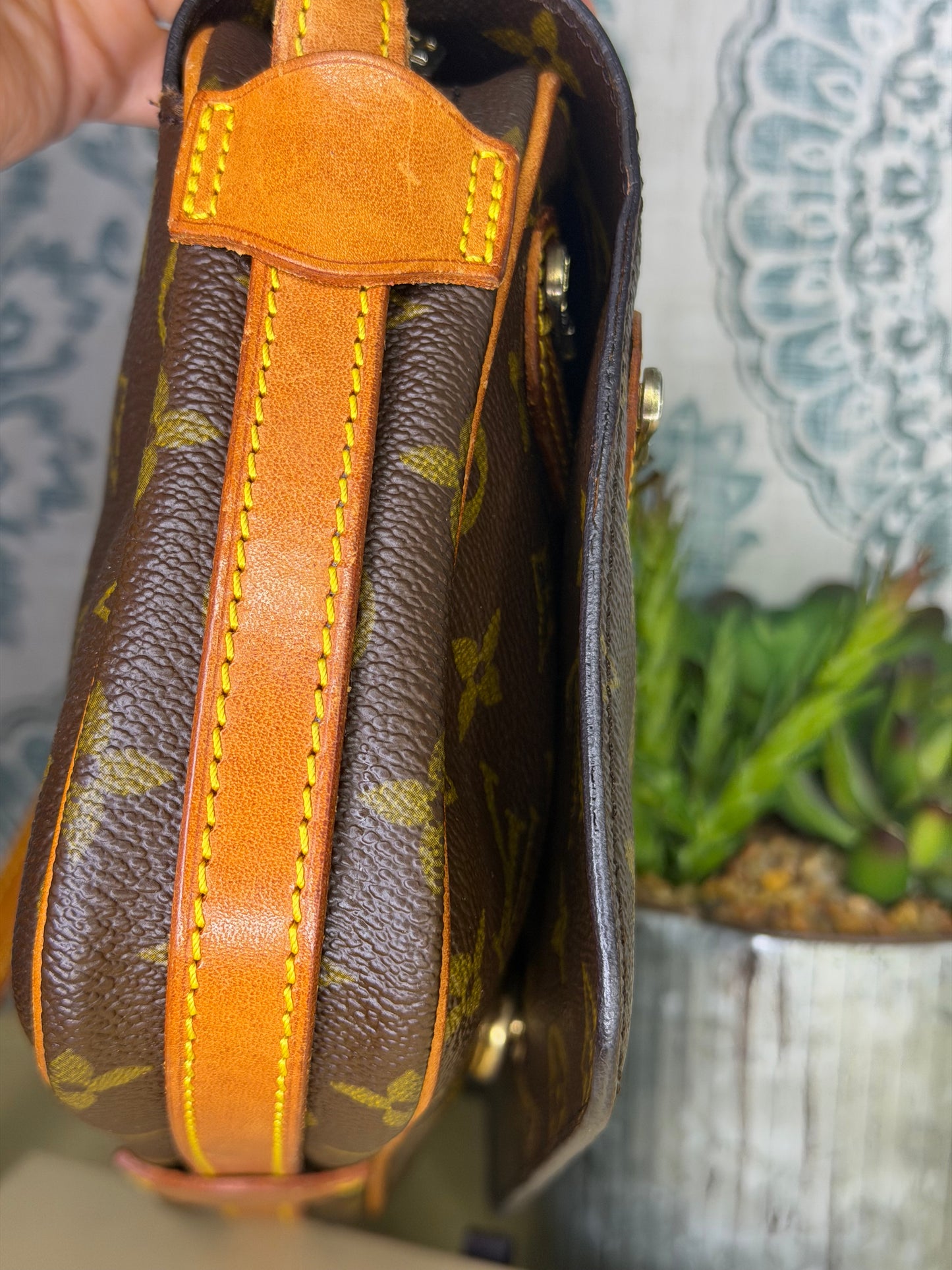 Louis Vuitton Saint Germain 24