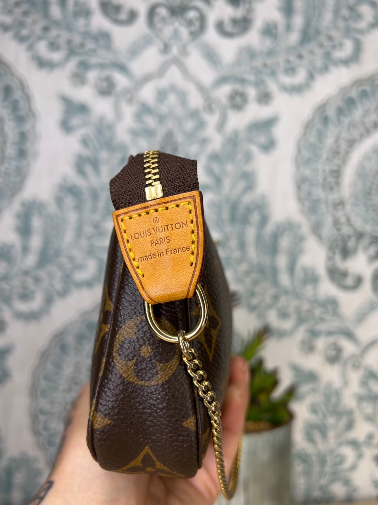 Louis Vuitton Monogram Bucket Pochette