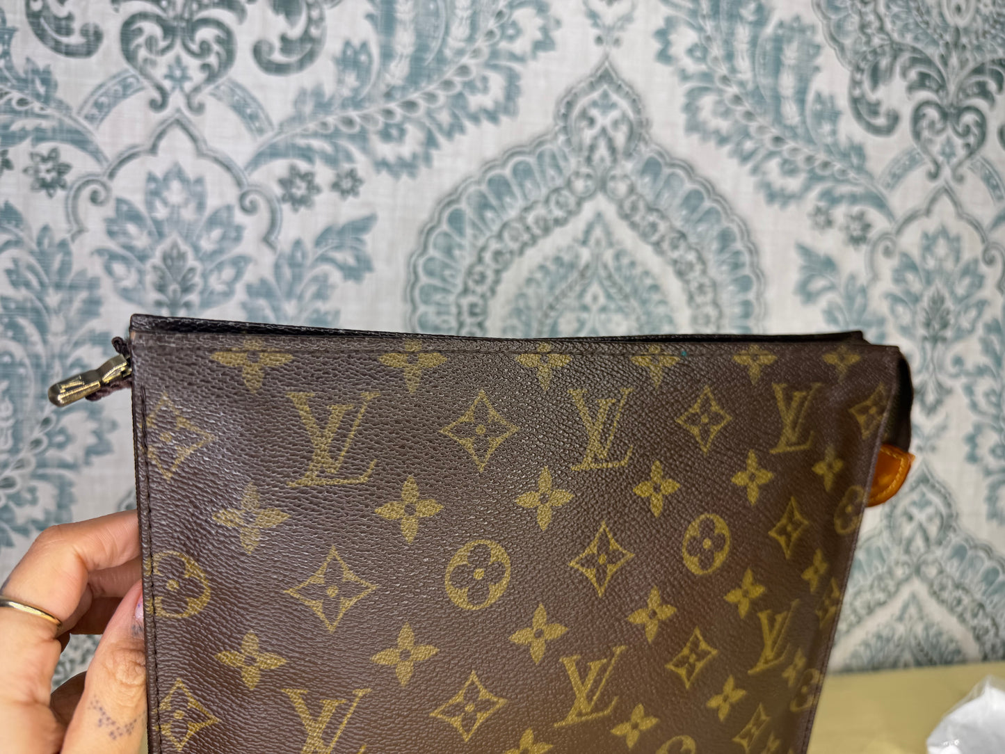 Louis Vuitton Monogram Toiletry 26