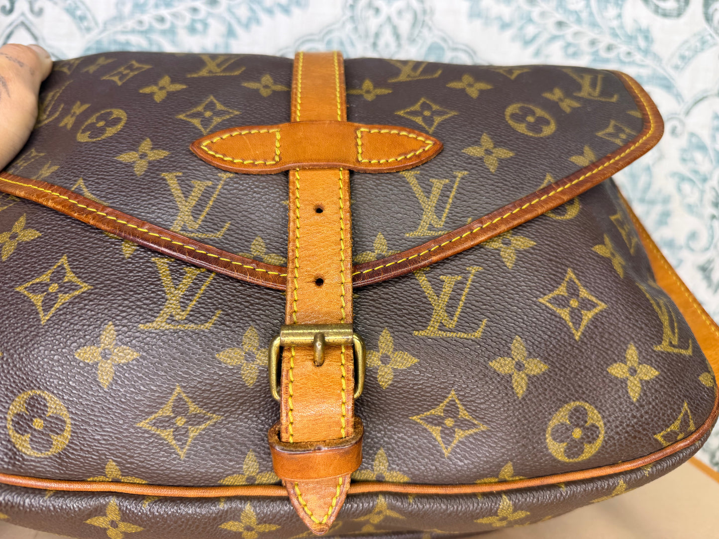 Louis Vuitton Saumur 30