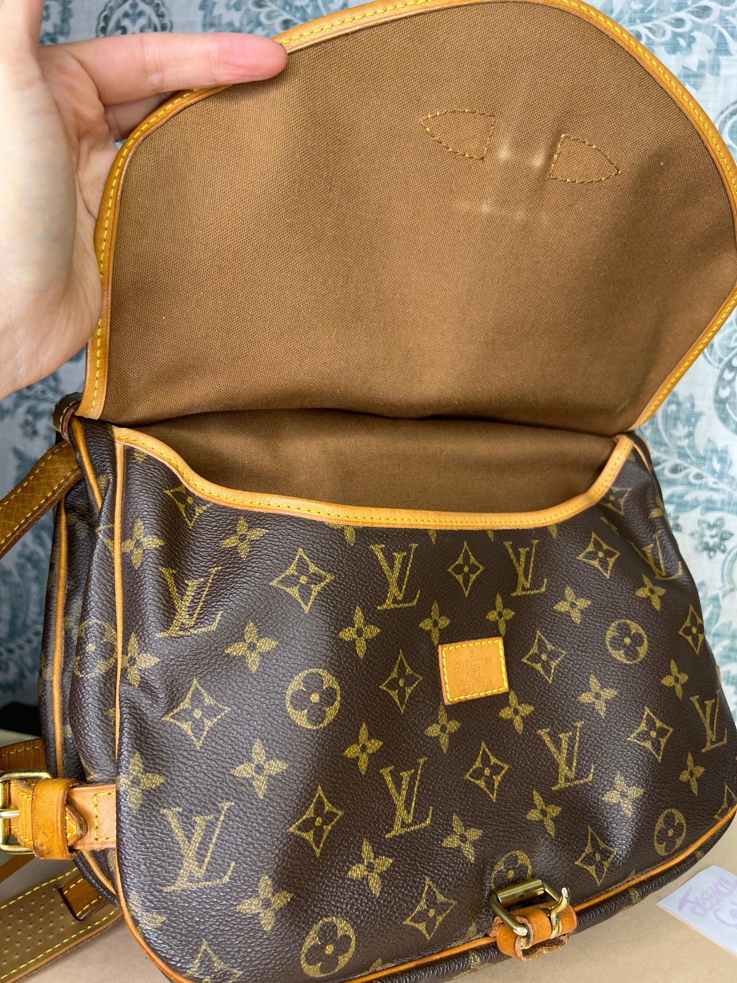Louis Vuitton Saumur 30