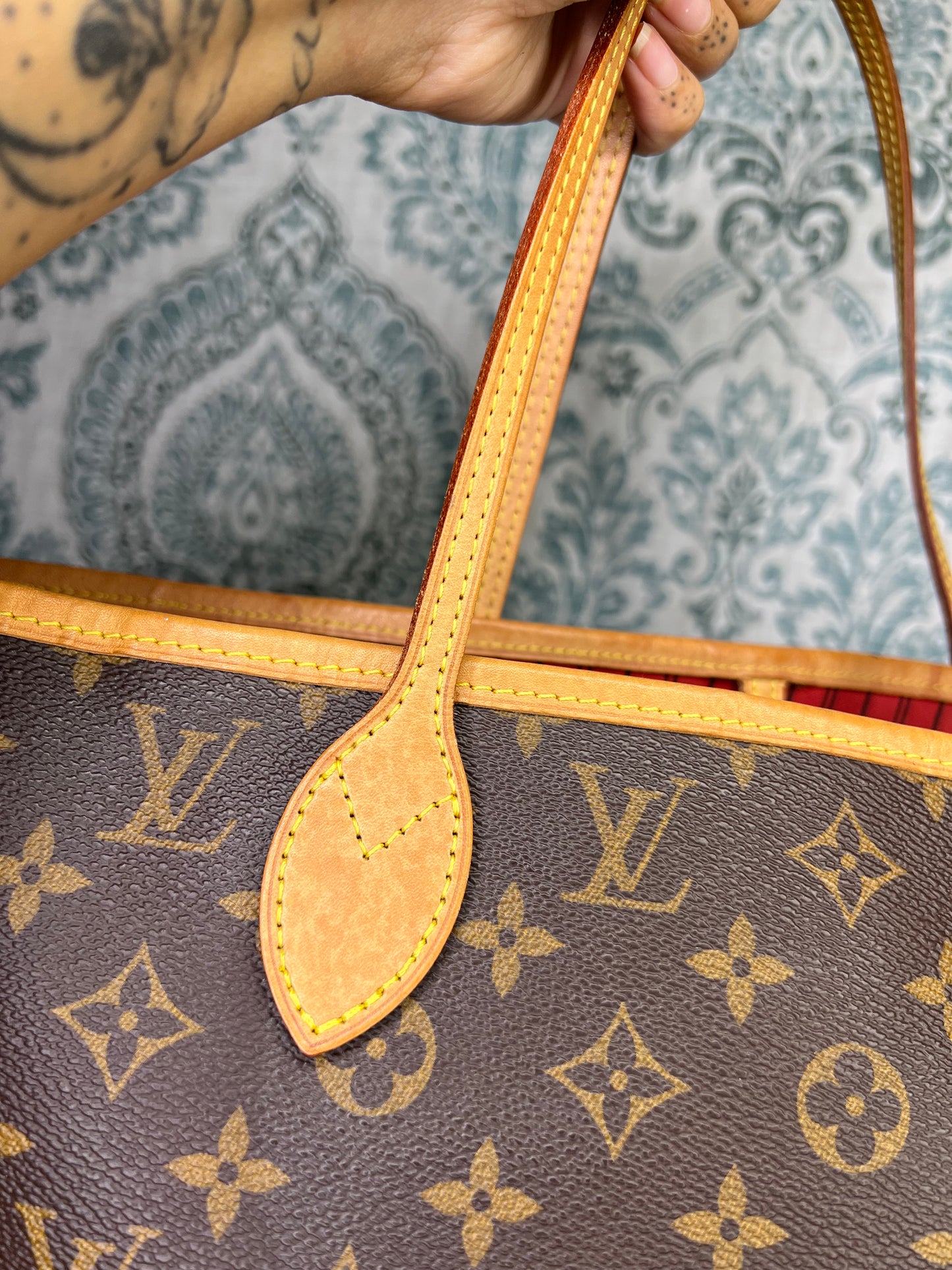 Neverfull MM Cherry Red