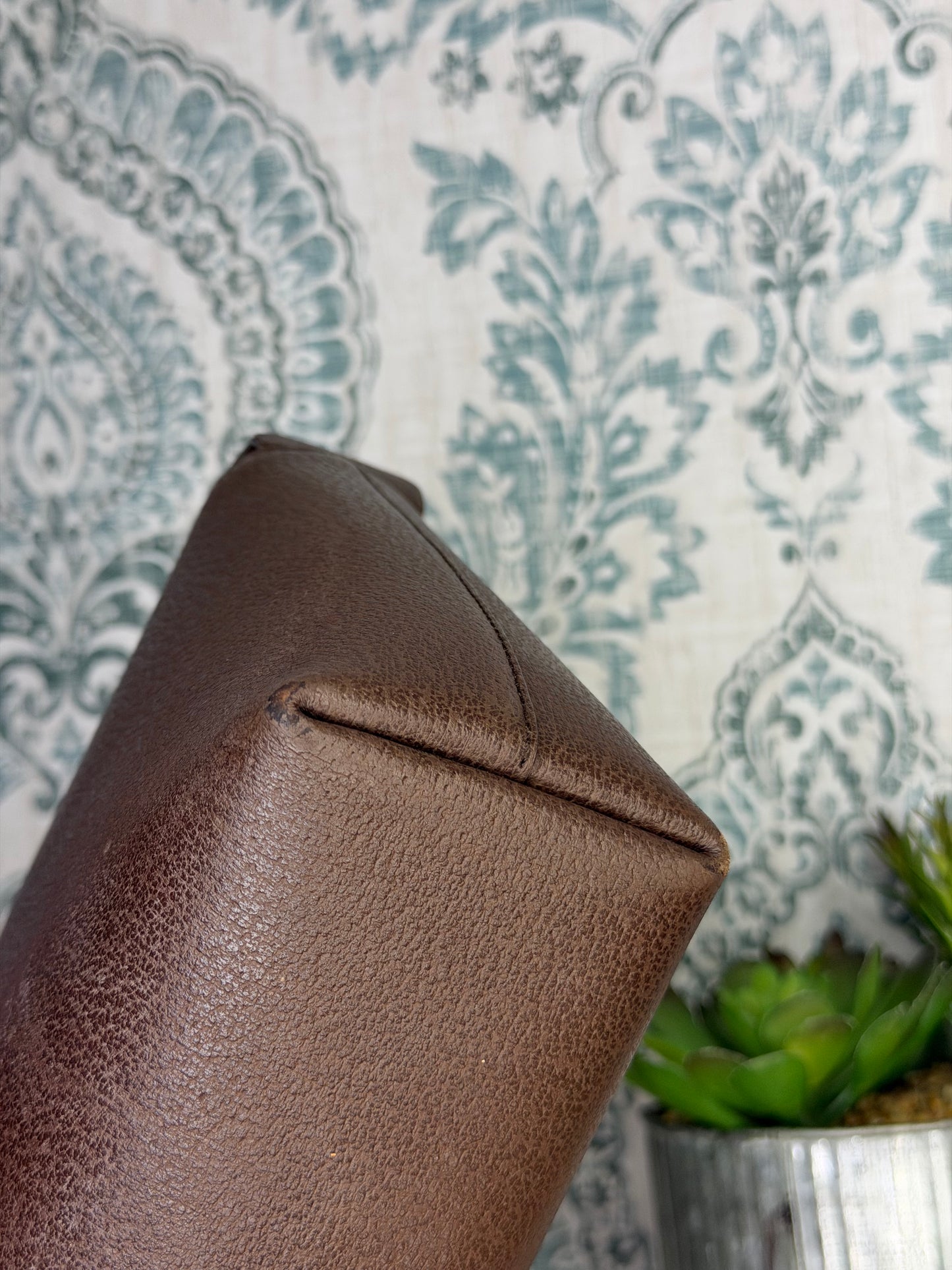 Gucci Vintage Brown Handbag with Pouch