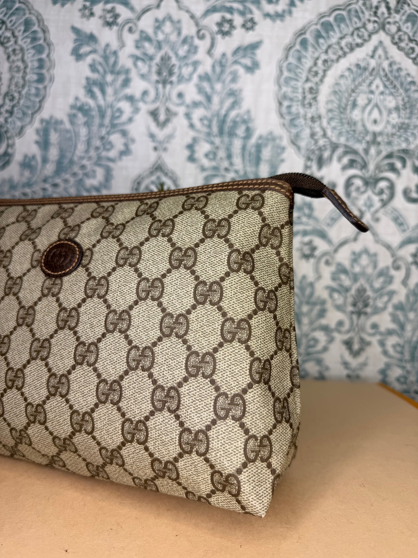 Gucci Supreme Brown Vintage Clutch / Pouch