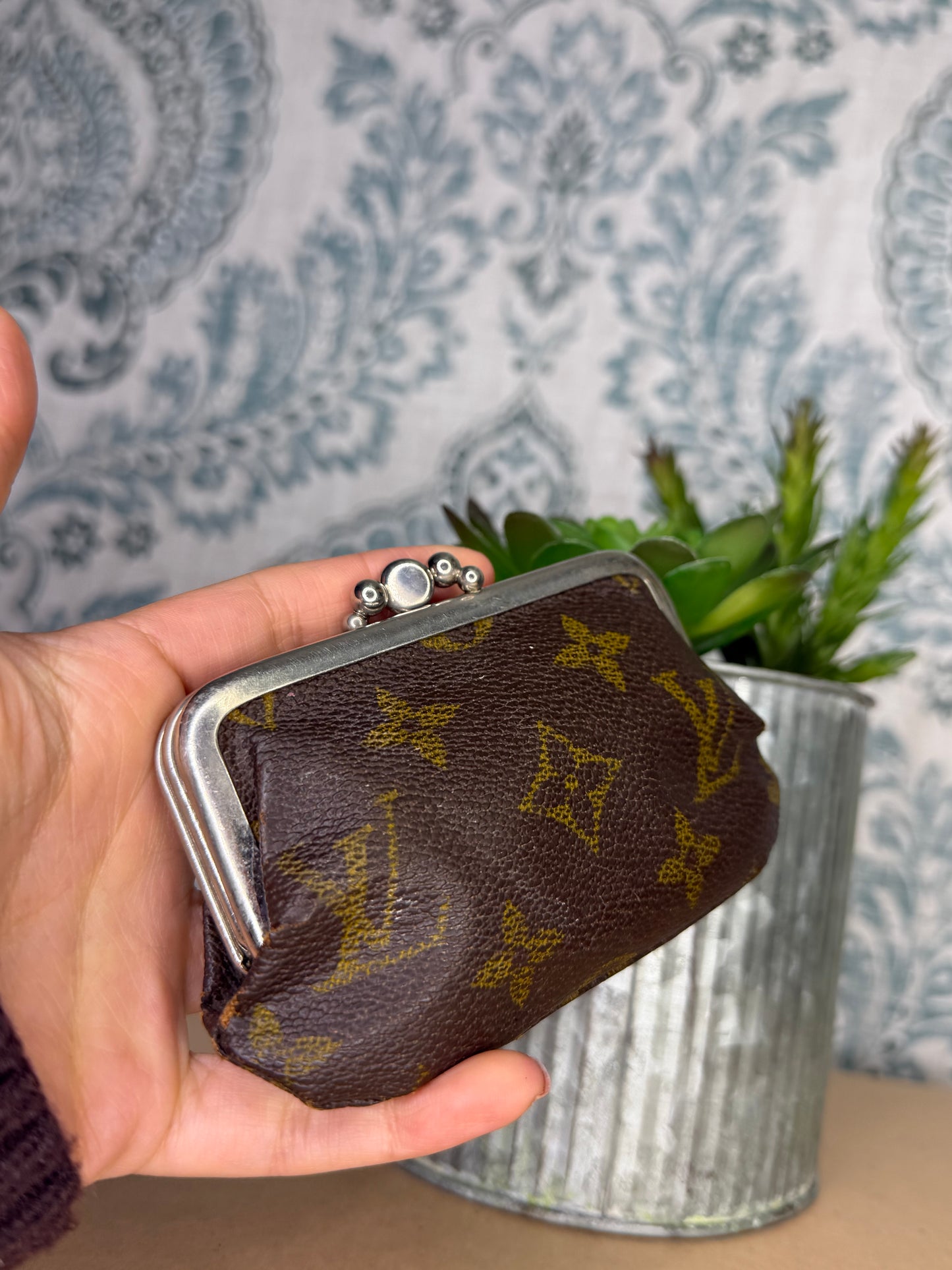 Louis Vuitton Saks Fifth Ave Kisslock Coin Purse