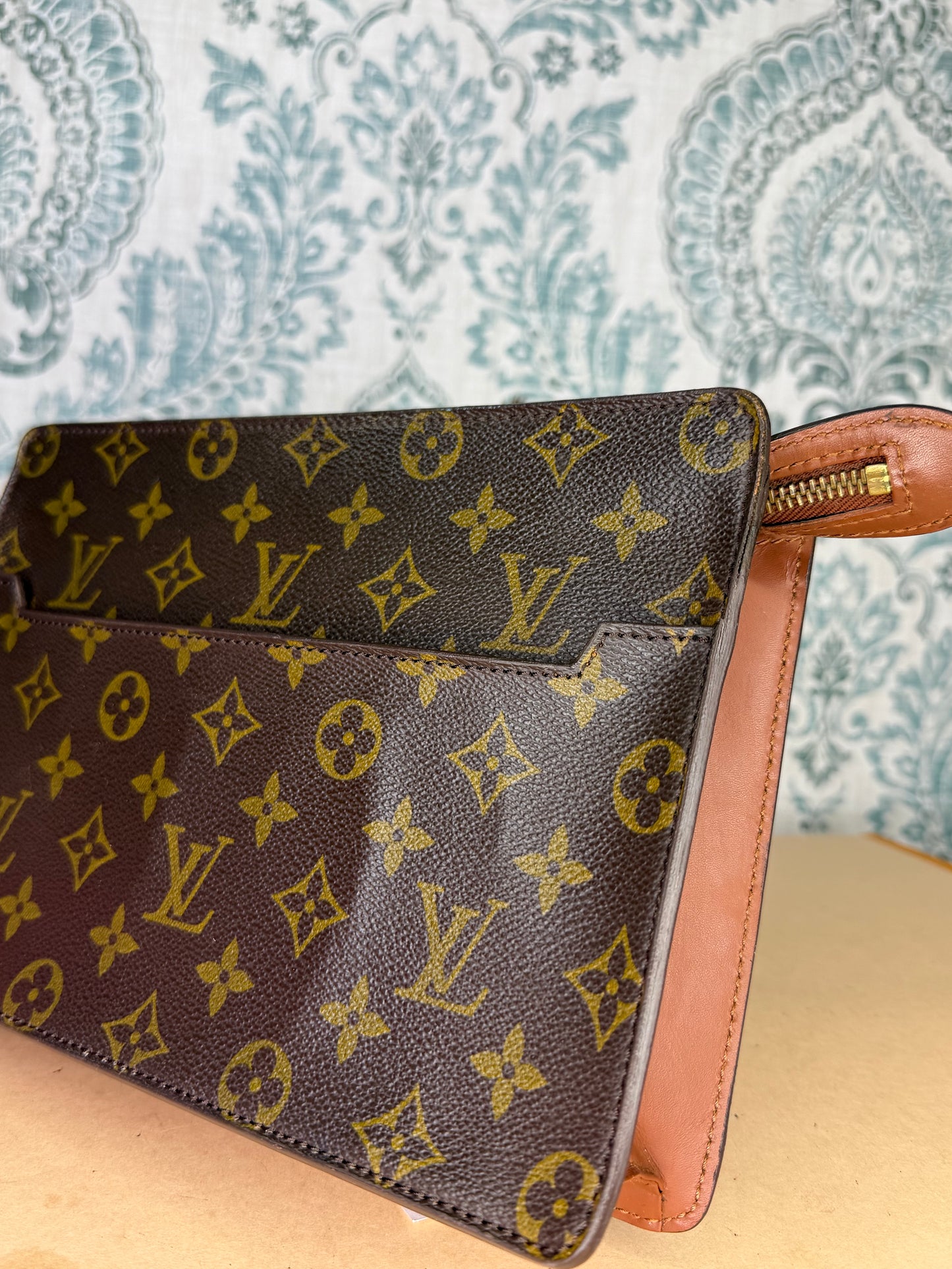 Louis Vuitton Pochette Homme Clutch