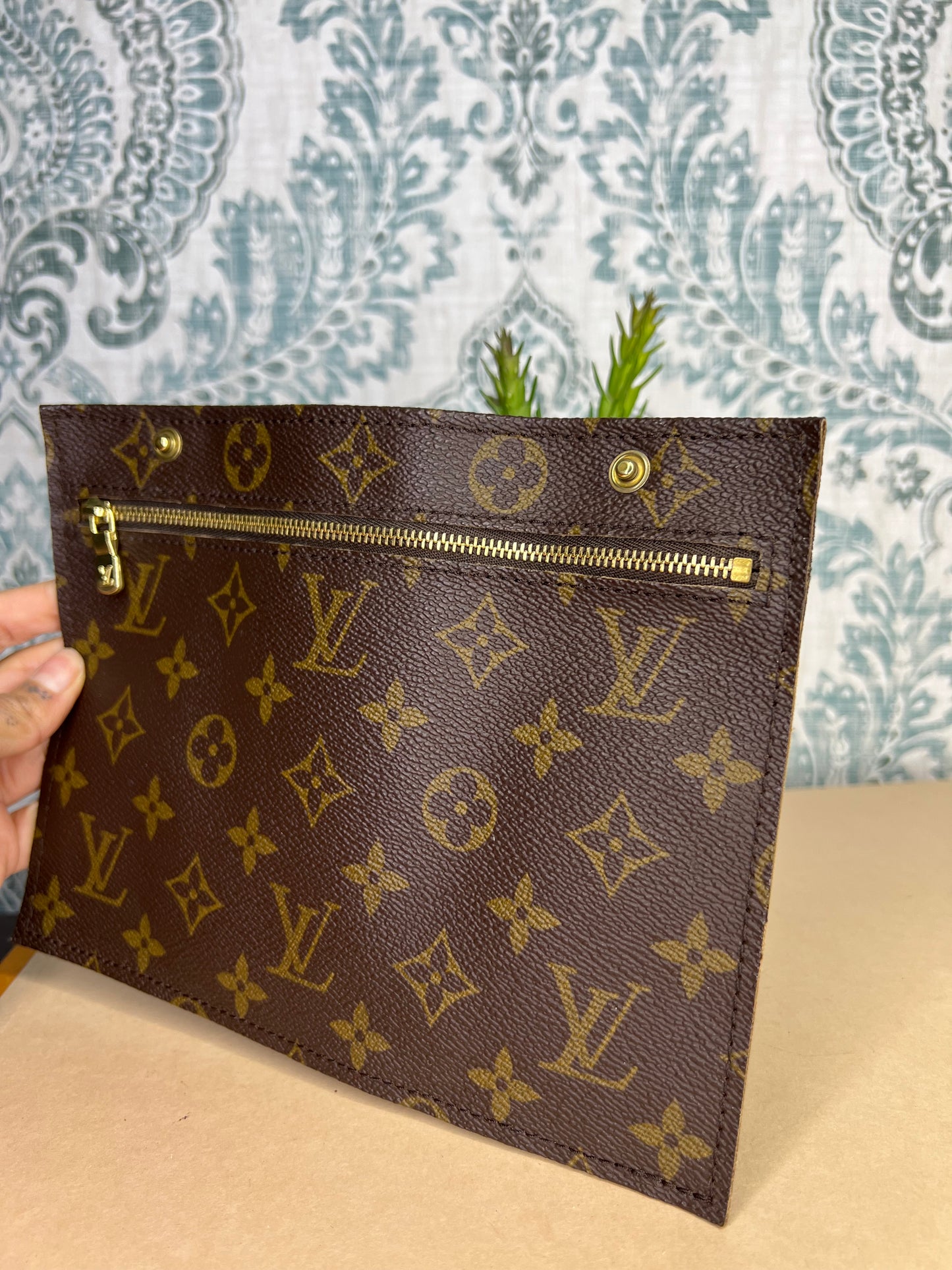 Louis Vuitton Randonnee Pouch I9