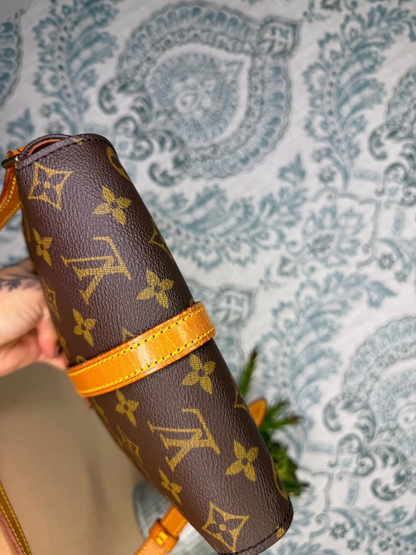 Louis Vuitton Chantilly PM