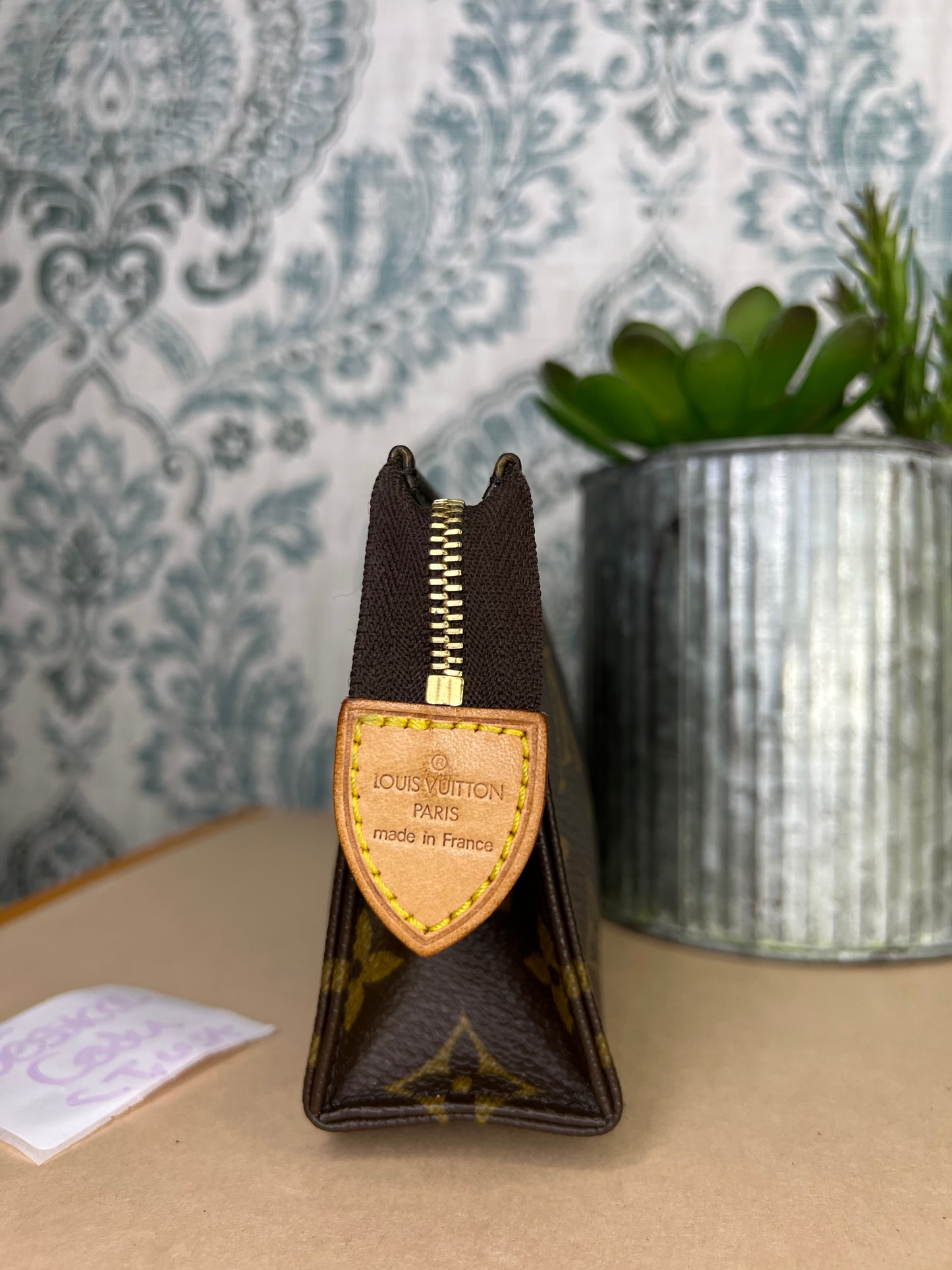 Louis Vuitton Toiletry 15