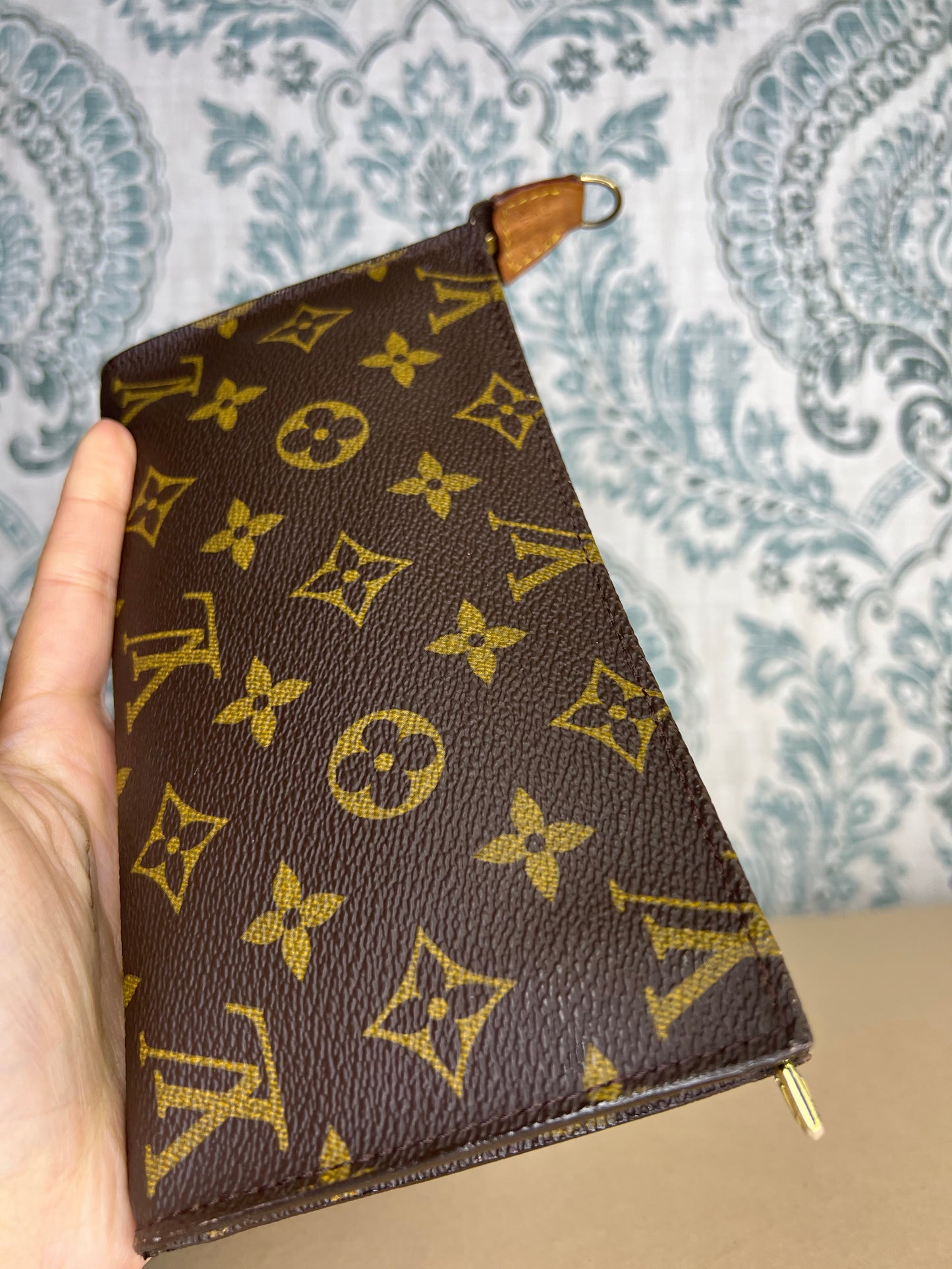 Louis Vuitton Bucket GM Pouch