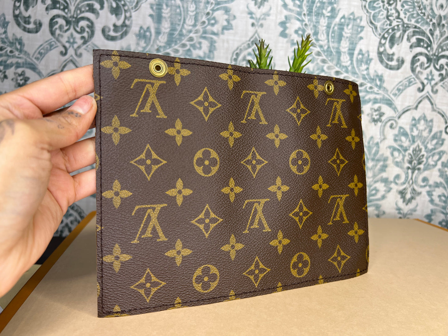 Louis Vuitton Randonnee Pouch H8