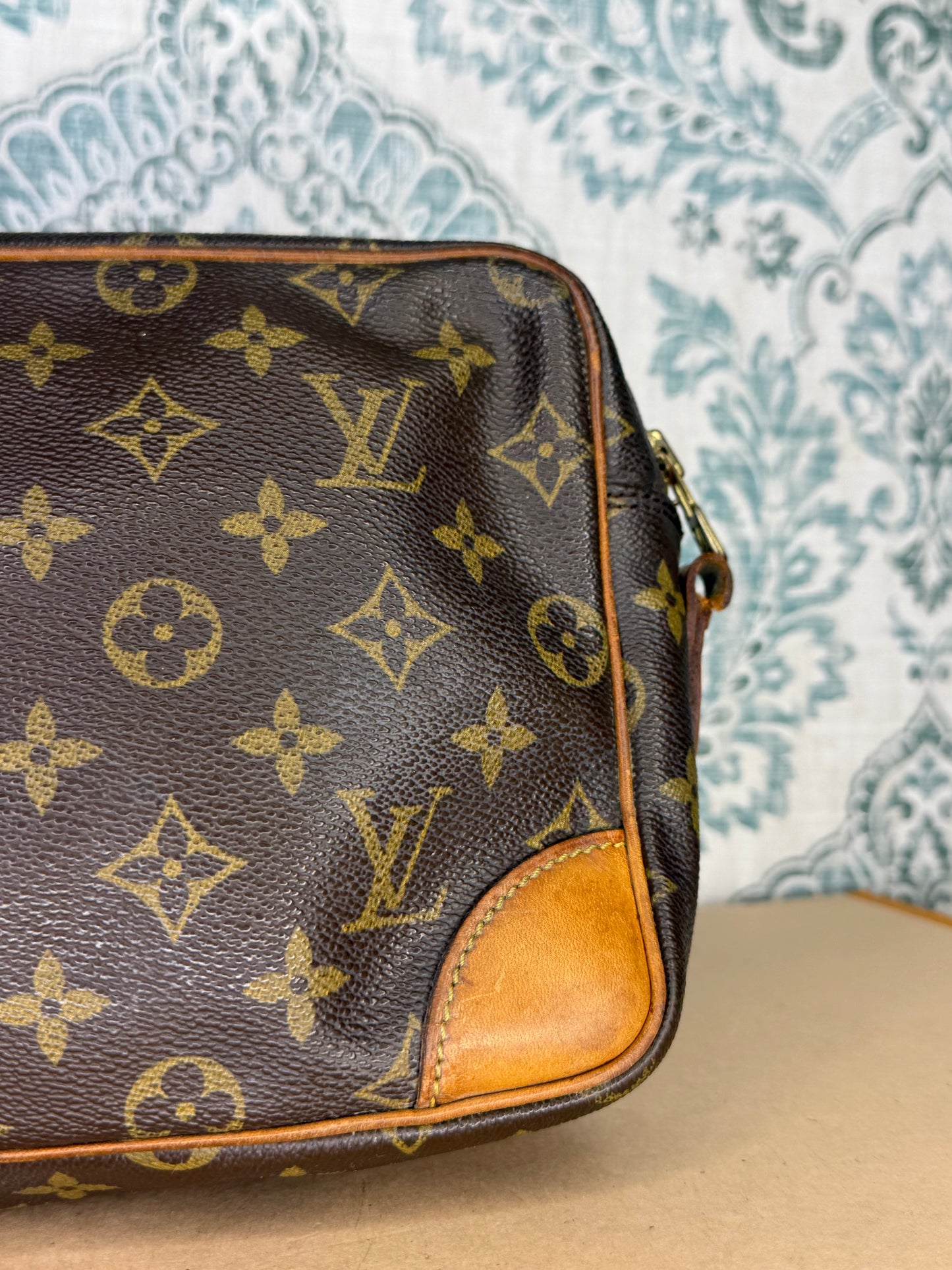 Louis Vuitton Trocadero 27 (damaged)