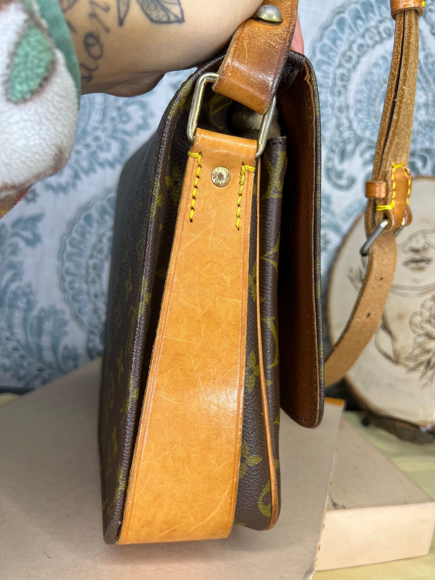 Louis Vuitton Cartouchiere GM