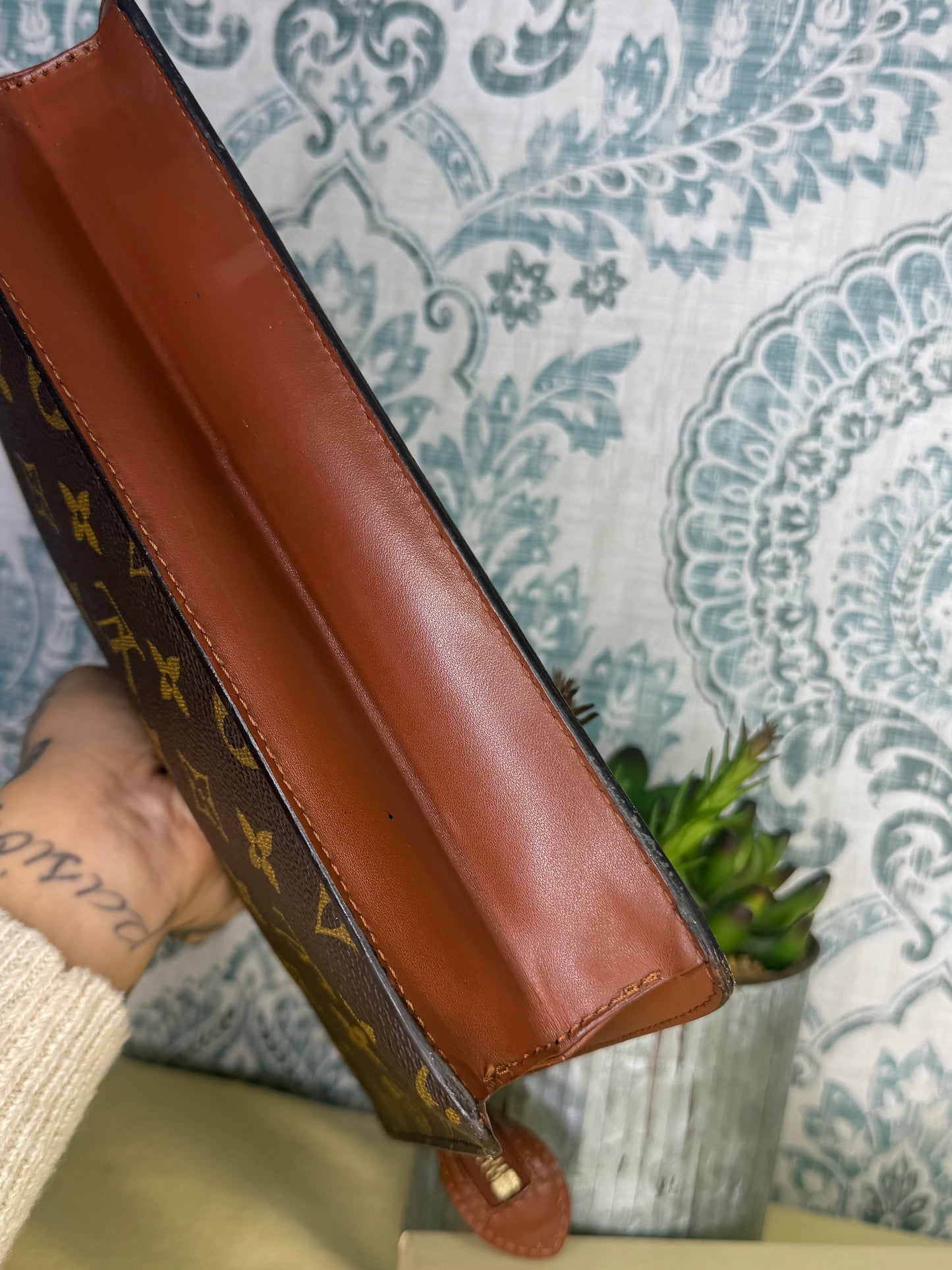 Louis Vuitton Pochette Homme Clutch