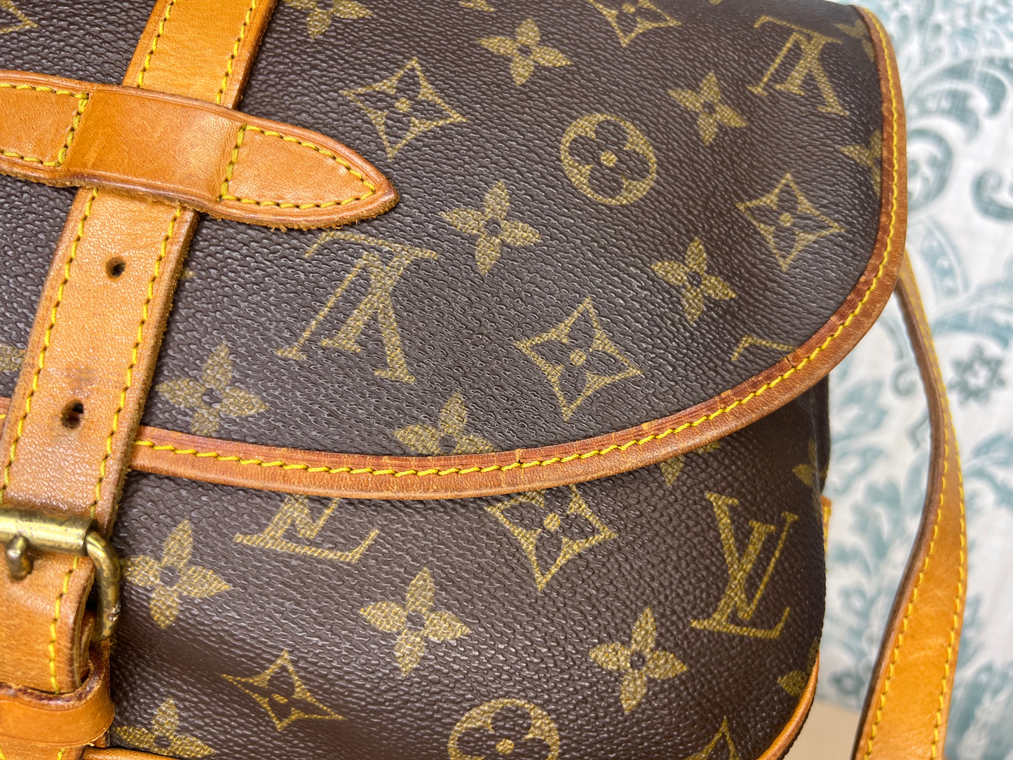 Louis Vuitton Saumur 30