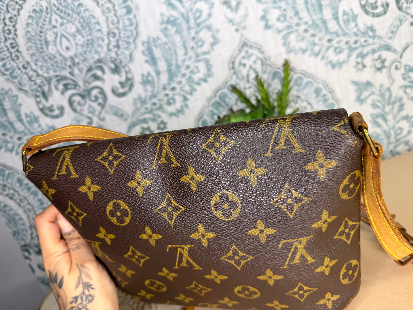 Louis Vuitton Musette Tango (short strap version)
