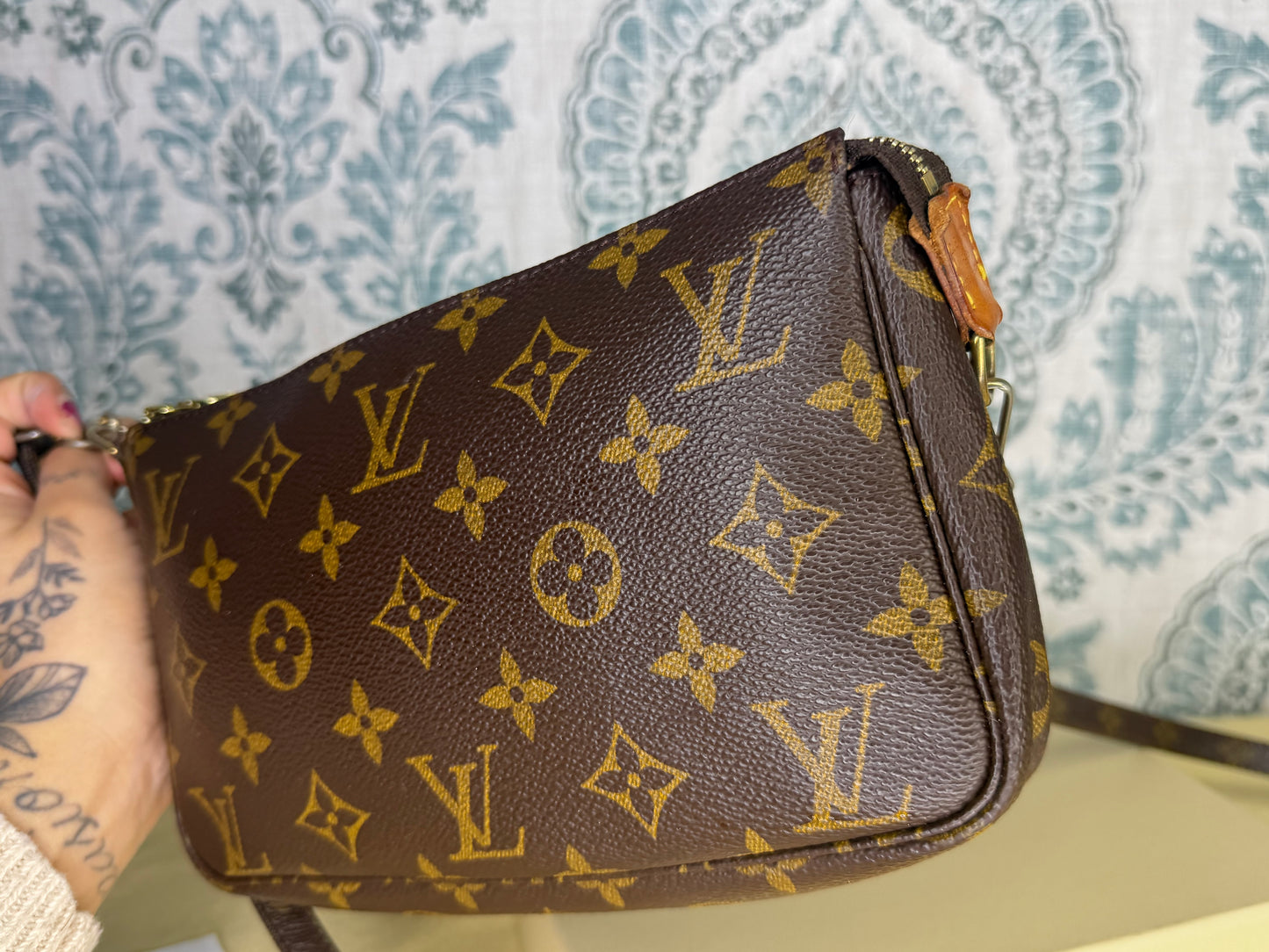 Louis Vuitton Pochette Accessories with Monogram Strap