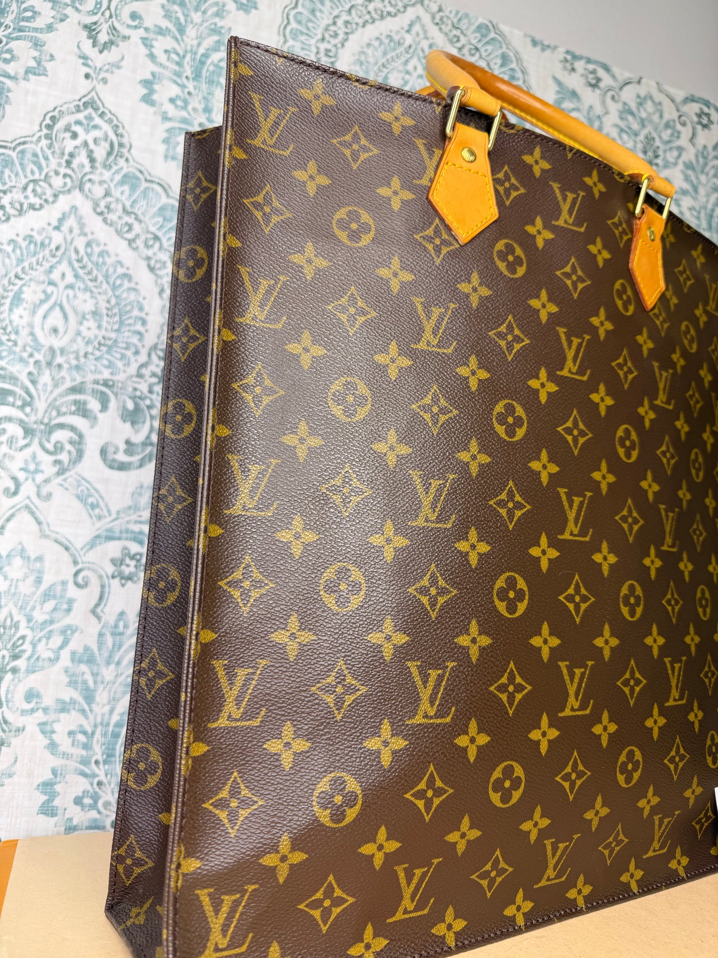 Louis Vuitton Sac Plat