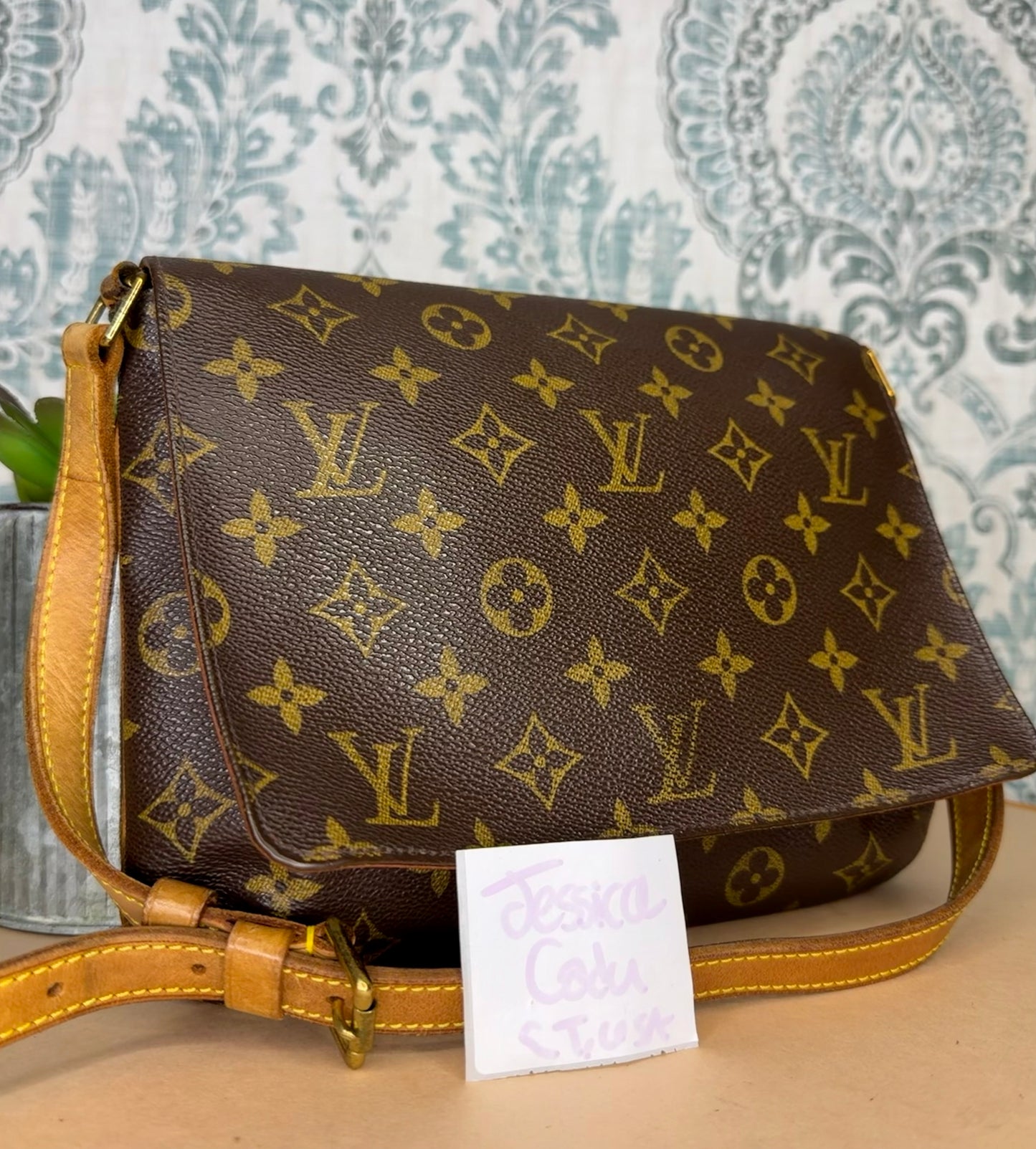 Louis Vuitton Musette Tango (short strap version)